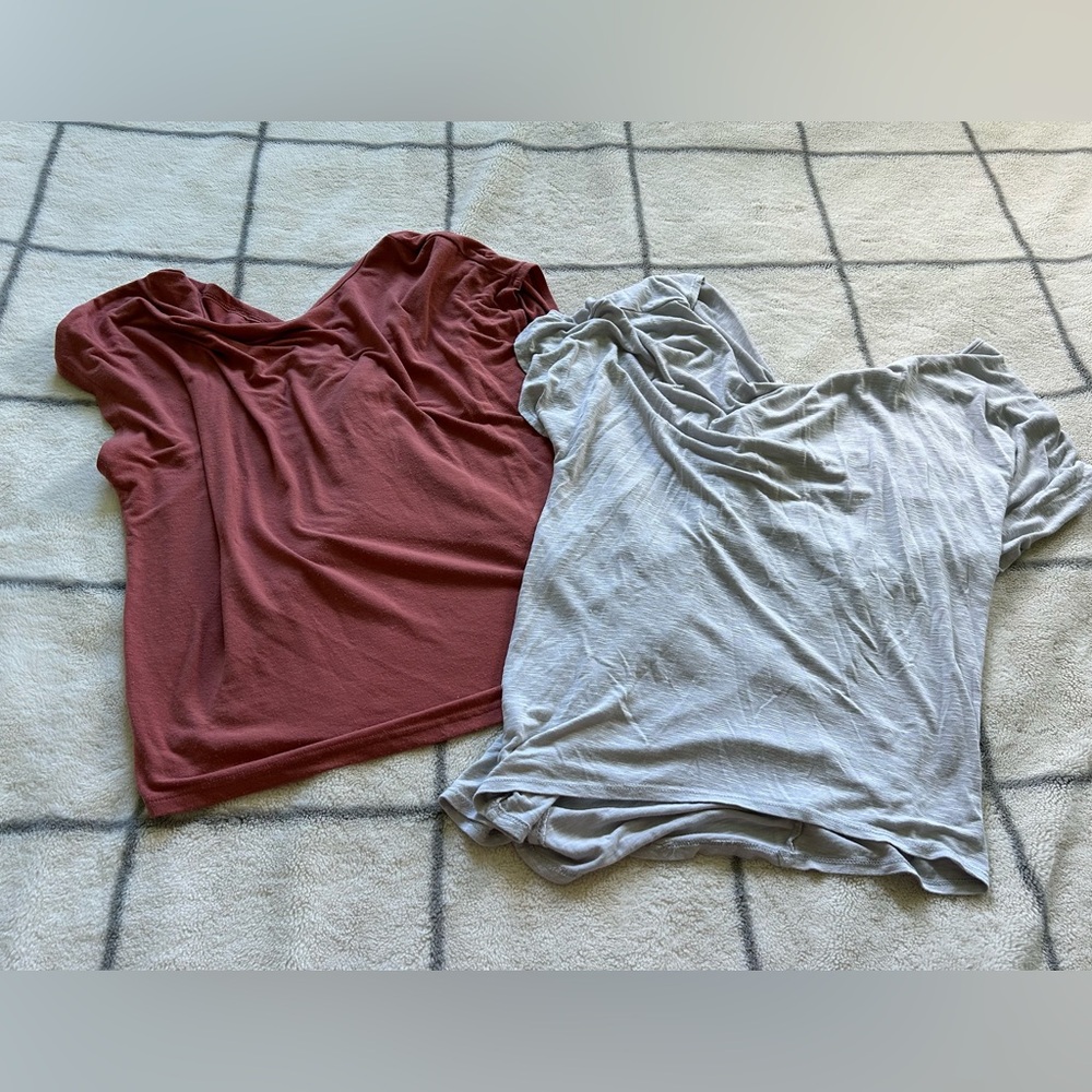 Women’s Twist Back T-Shirts size XL